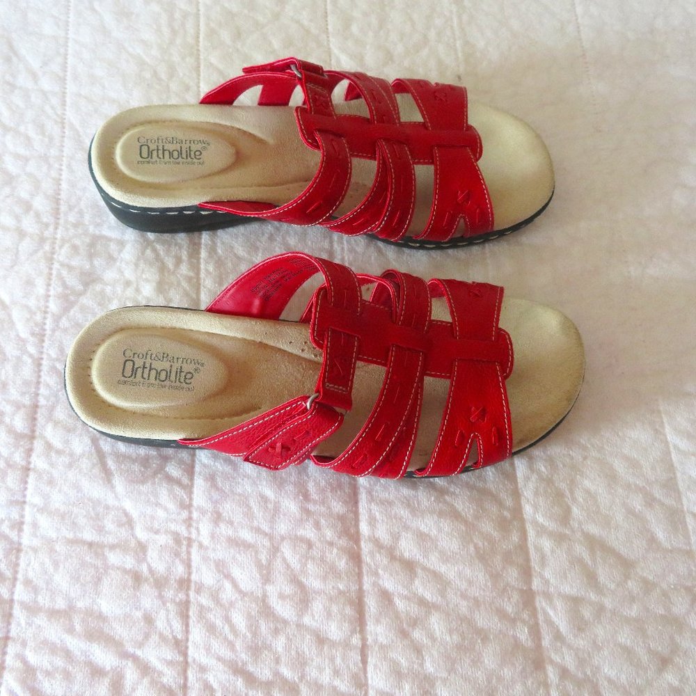 NWOT Women's Ortholite Red Slip On Sandals Size 9 WIDE